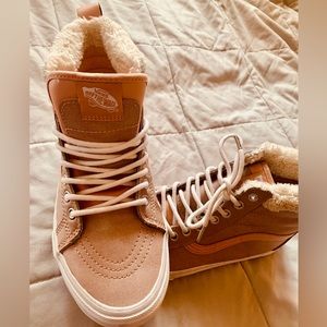 Rose pink suede vans with fur lining